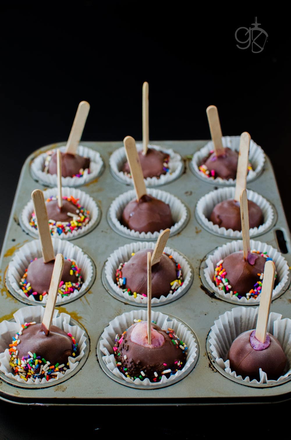 Froyo and Ice Cream Pops with Chocolate Dipping Station