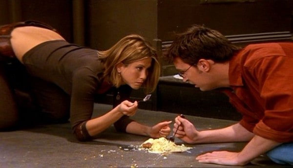 Rachel and Chandler eating Cheesecake off the Floor!