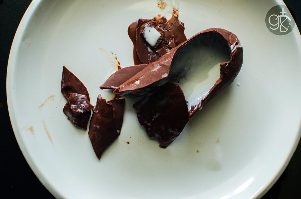 Easy Homemade Raspberry Chocolate Magic Shell - Easy to make Homemade Chocolate Magic Shell that you can easily customize and add some fruity flavours and pizzazz!!