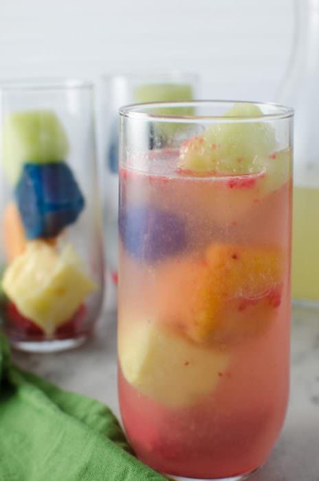 How to make Rainbow Ice Cubes (No Food Coloring!) - The Flavor Bender