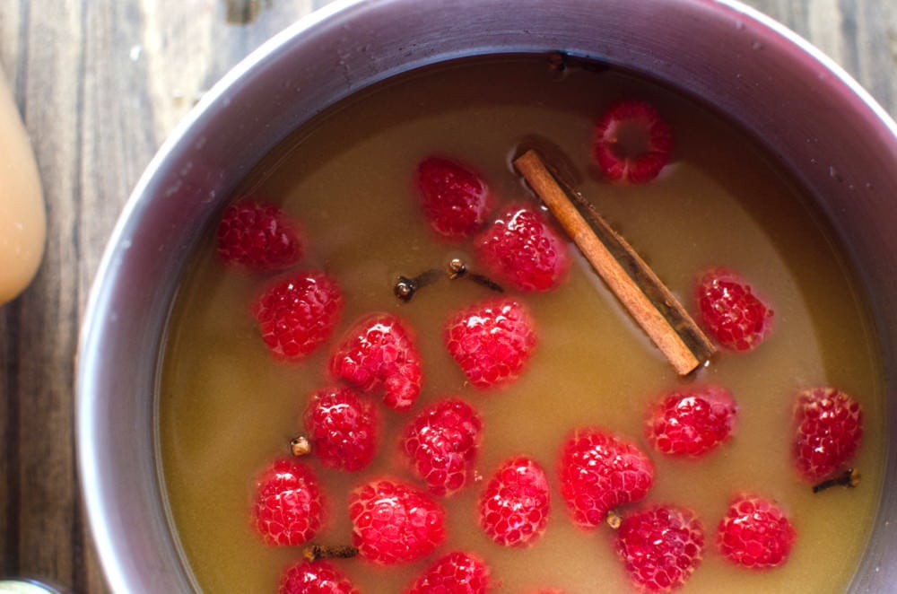 This Spiced Raspberry Apple Cider - will take your regular apple cider to another level! Not only does it look beautiful with the red hue, the raspberries add a delicious berry flavour with tang! Plus that maple syrup makes it even better!