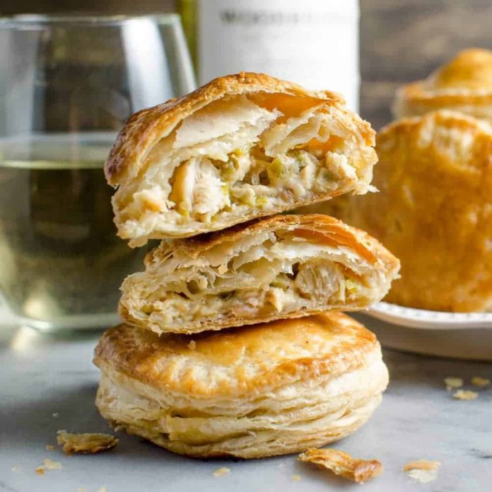 Mini Creamy and Cheesy Chicken Pies - The perfect snacks for the Big Game (or any party!). Tastes like mini Chicken Pot Pies but better! Plus learn how to pair these with the perfect wine. #sponsored #flavorsofthegame #collectivebias