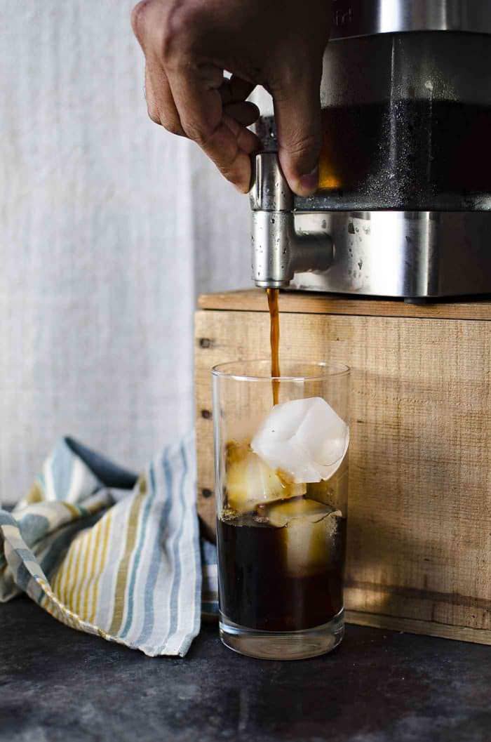 Cookie Butter Cold Brew Coffee - Cold Brew Coffee made in the KitchenAid Cold brew maker for convenience! A creamy and delicious way to flavor your Cold brew coffee this summer! It's the perfect iced coffee!