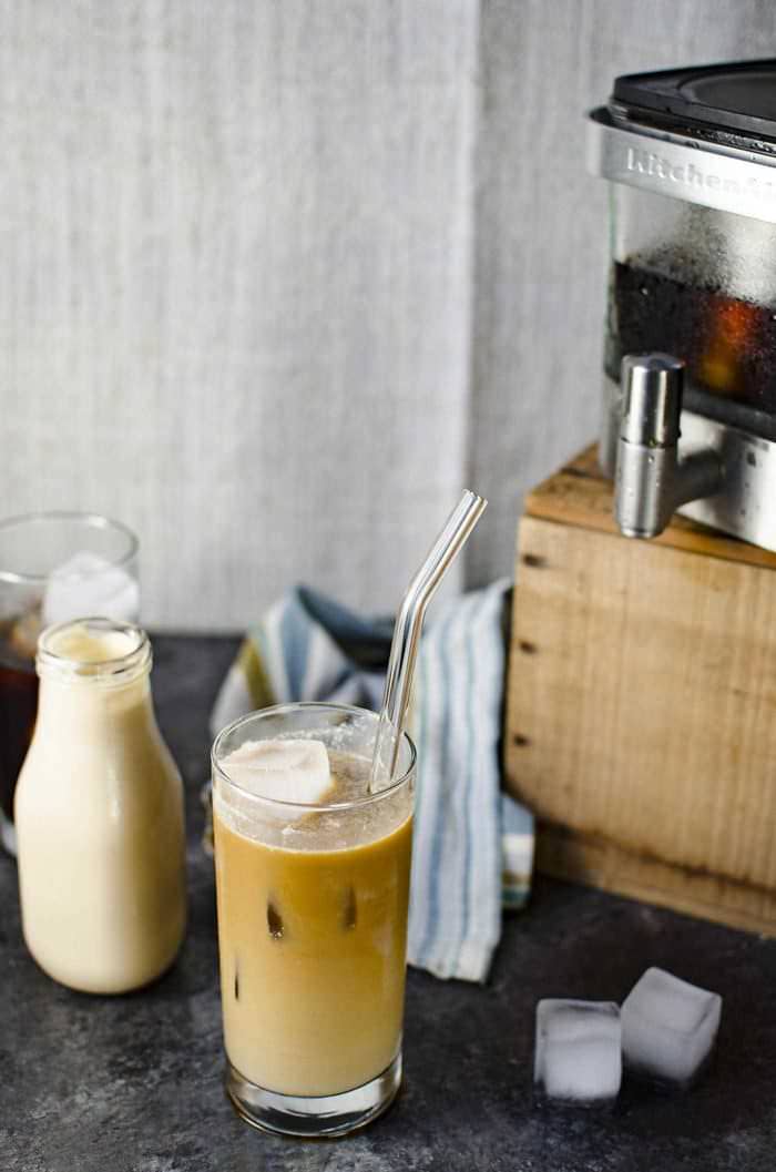 Cookie Butter Cold Brew Coffee - A creamy and delicious way to flavor your Cold brew coffee this summer! It's the perfect iced coffee!