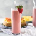 Green Tea Almond Strawberry Smoothie - a creamy almond and strawberry smoothie with Sencha tea (Green tea), that will keep you energized and full through to lunch!
