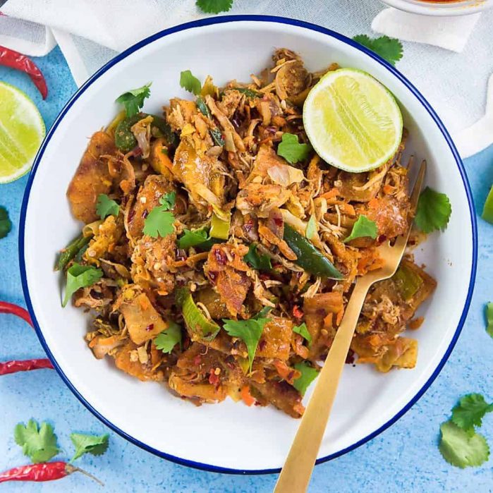 Sri Lankan Chicken Kottu Roti - Stirfried chopped flatbread Sri Lankan style. Koththu roti is a popular Sri Lankan food that you can now enjoy at home. Great way to use up leftover chicken or vegetables too. 