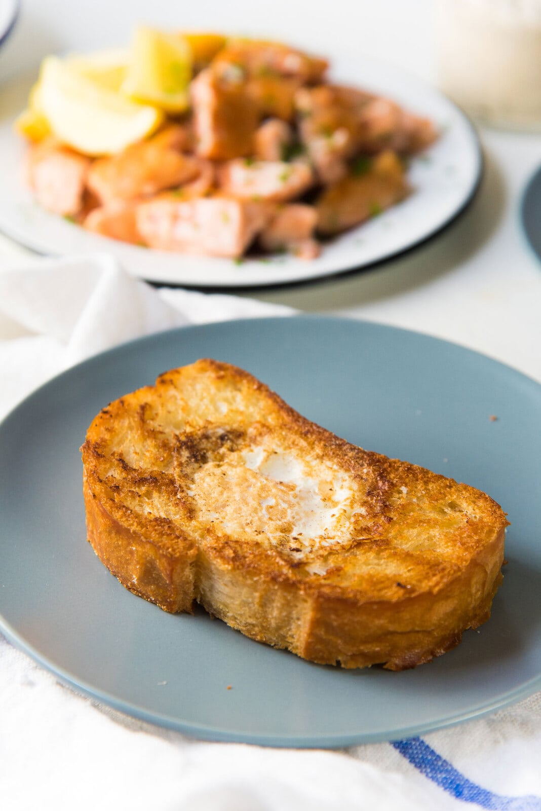 Egg in a hole with Salmon - Egg in a hole toast tastes amazing just as it is. But it's even better with flavorful topping.