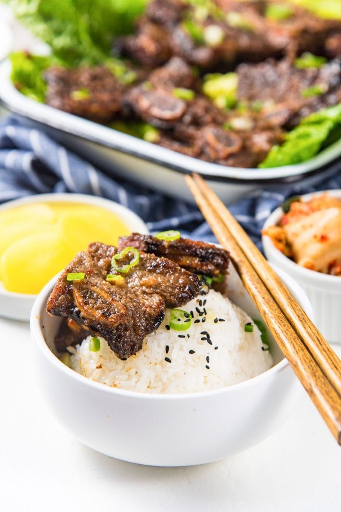 LA Galbi (Korean BBQ Short Ribs) - Sweet and savory, tender and delicious grilled beef short ribs. A Korean favorite that your family will love! Perfect for BBQs, or regular family dinners.