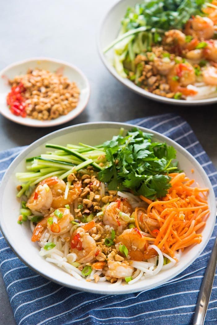 Garlic Lime Shrimp Rice Noodles - This rice noodle salad is perfect for lunch or dinner! Fresh, vibrant flavors and easy to make. 