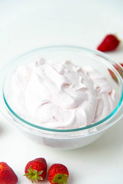 Strawberry cream - Strawberry compote mixed with whipped cream