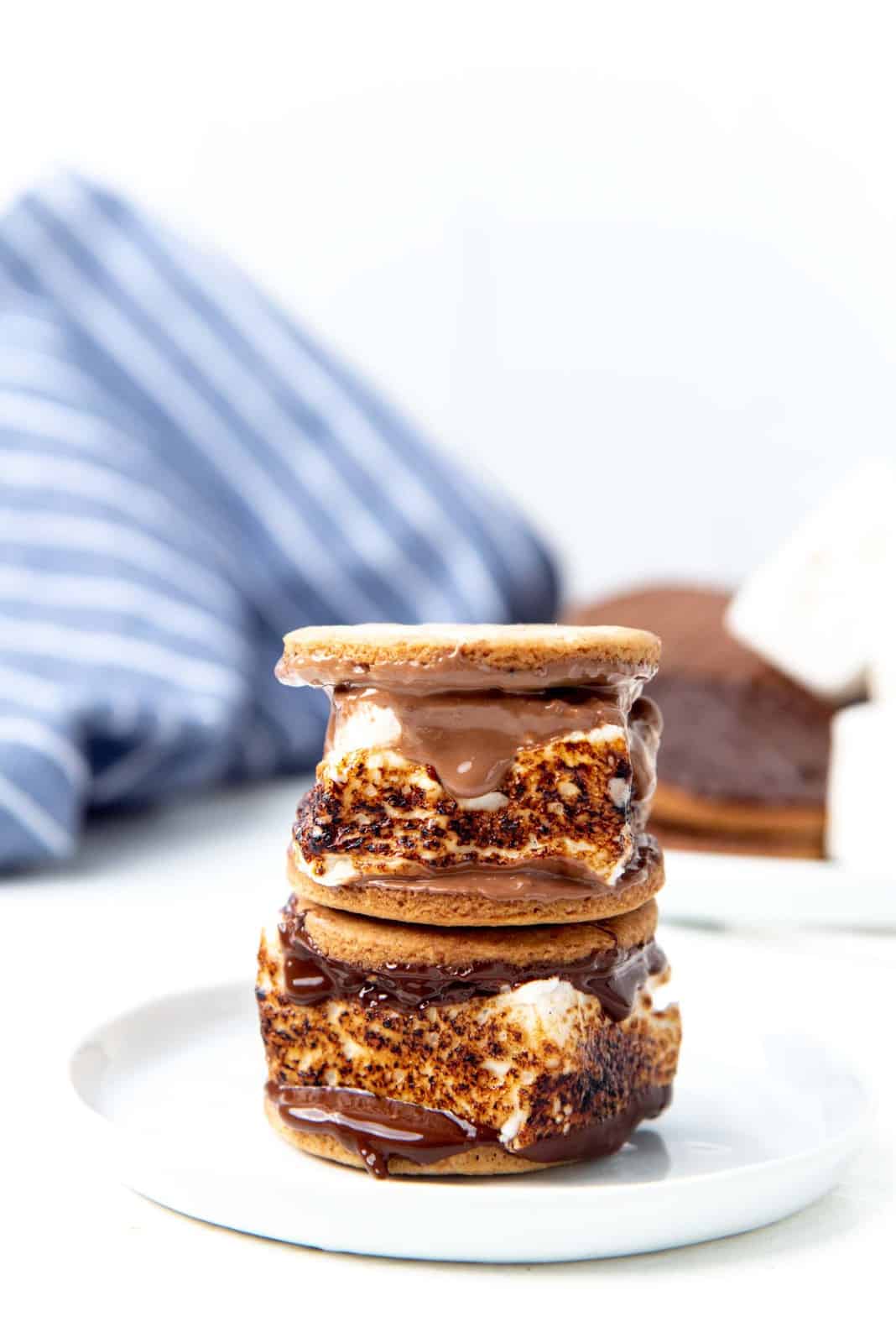 Tahini marshmallow S'mores