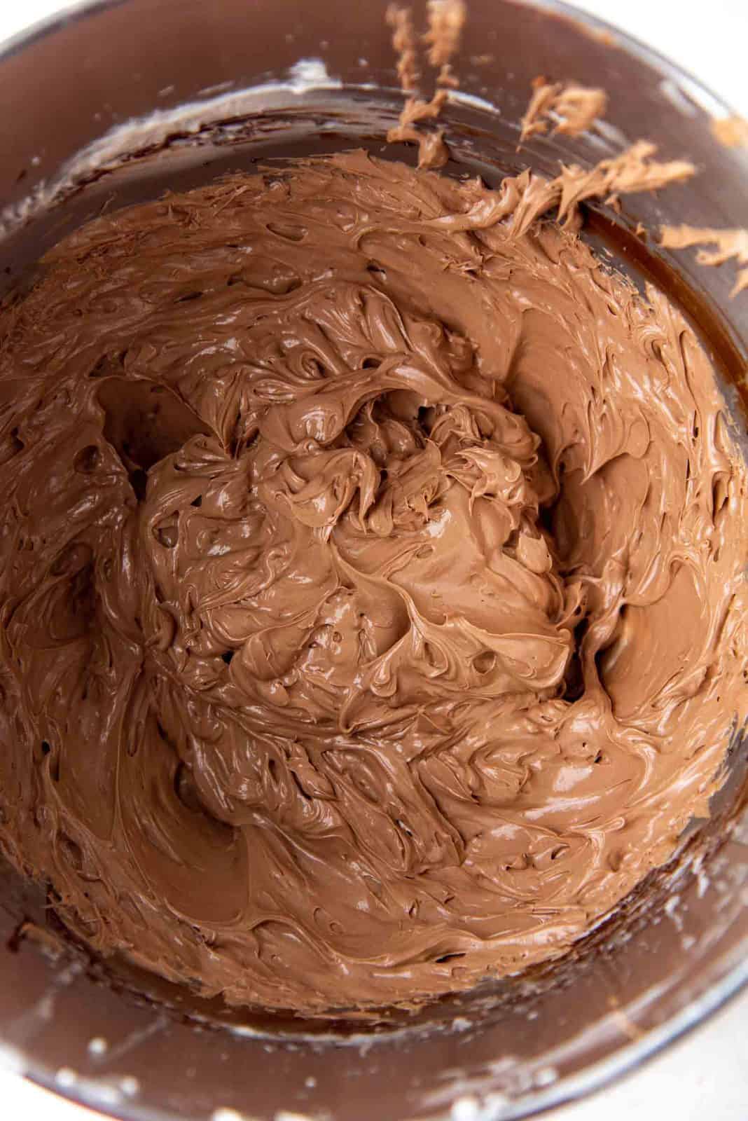 Easy Chocolate Swiss Meringue Buttercream The Flavor Bender