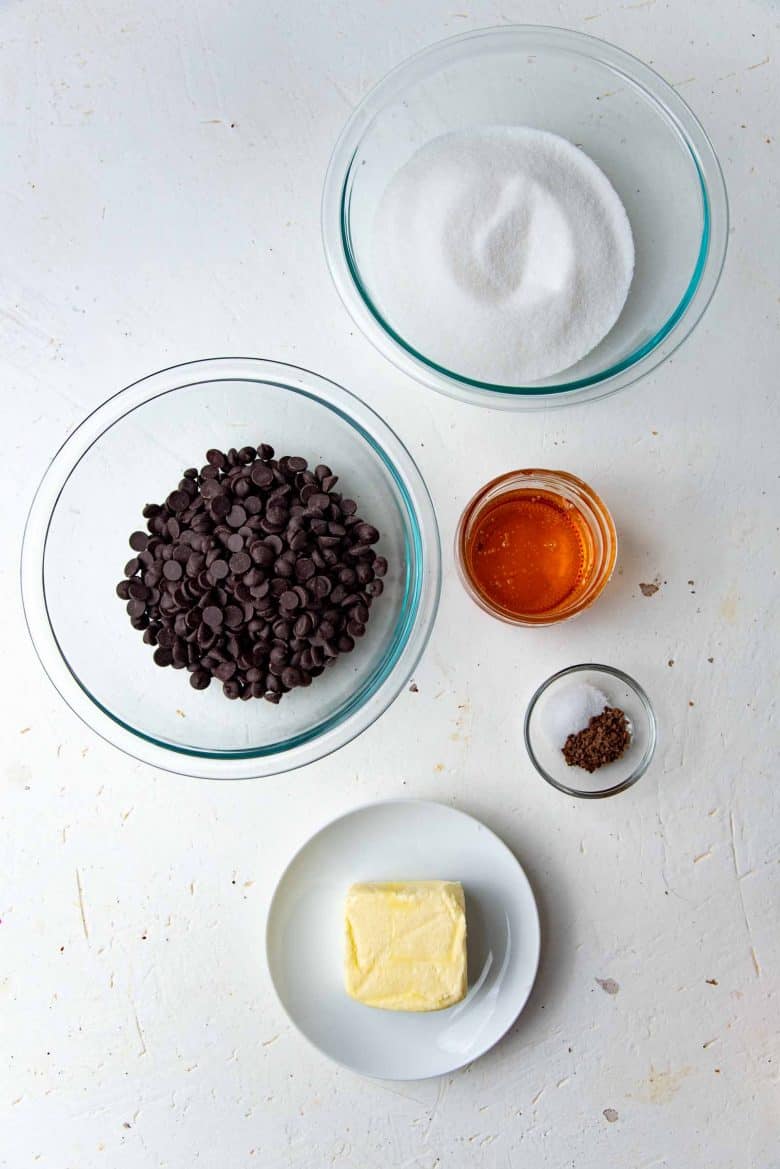 Ingredients needed to make the chocolate caramels