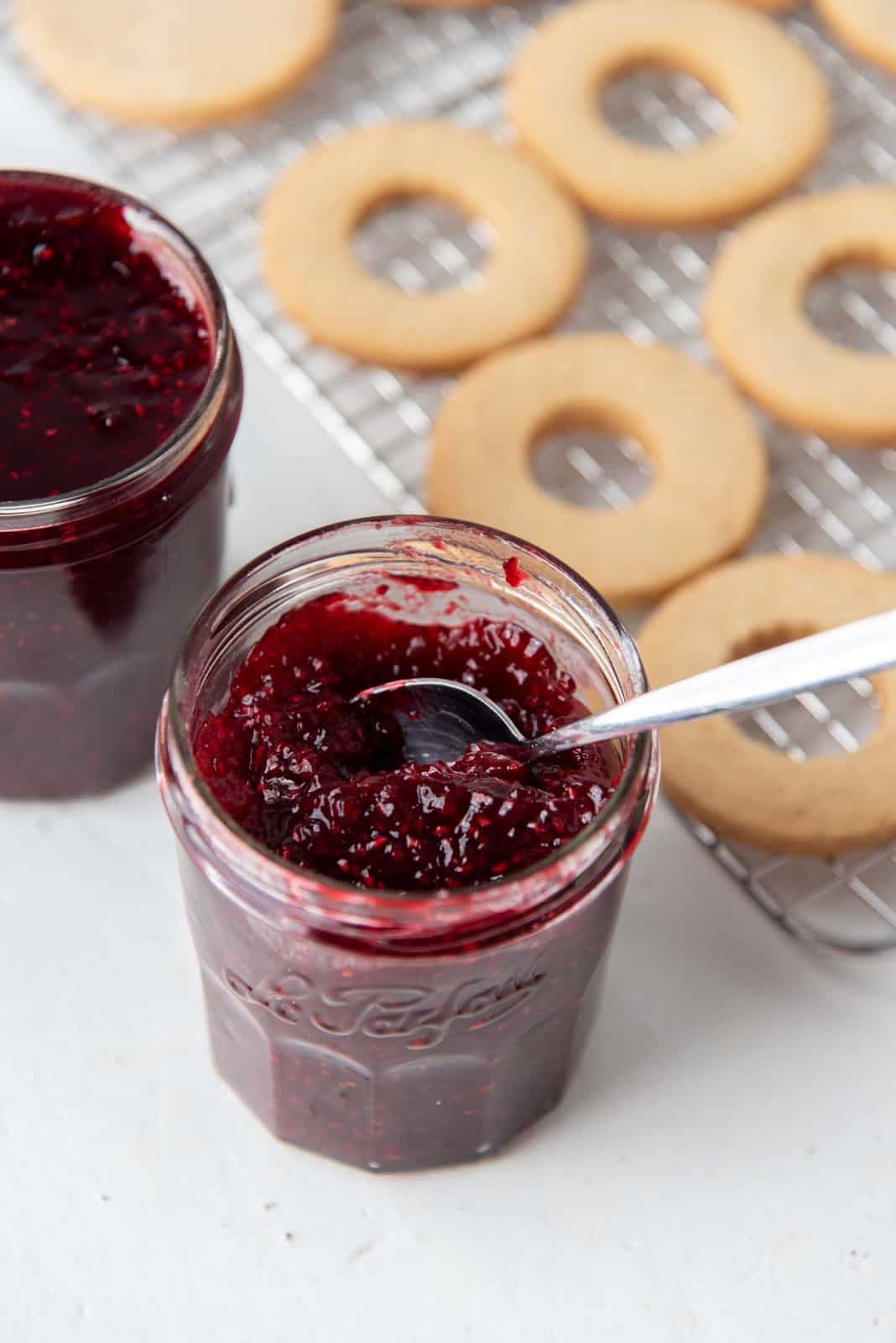 Raspberry jam for the filling