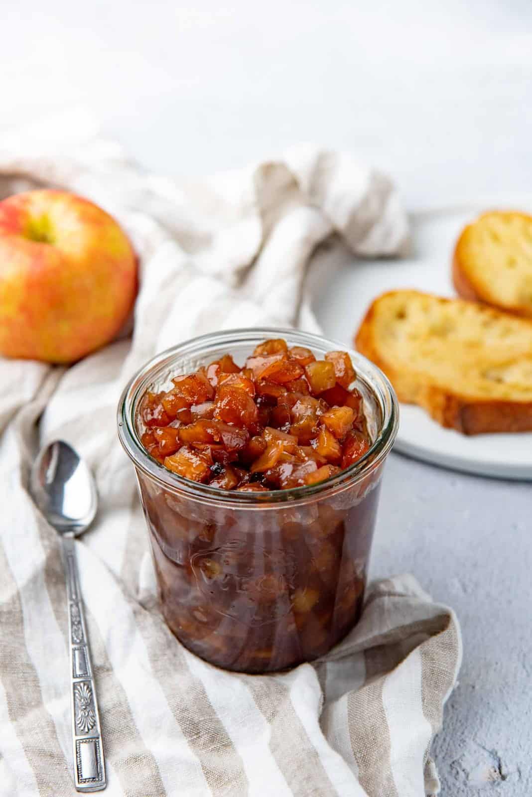Caramel Apple Pie Filling  Apple compote  - 1