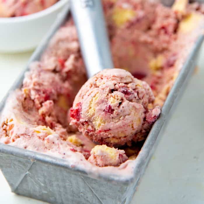 Strawberry shortcake ice cream SM.