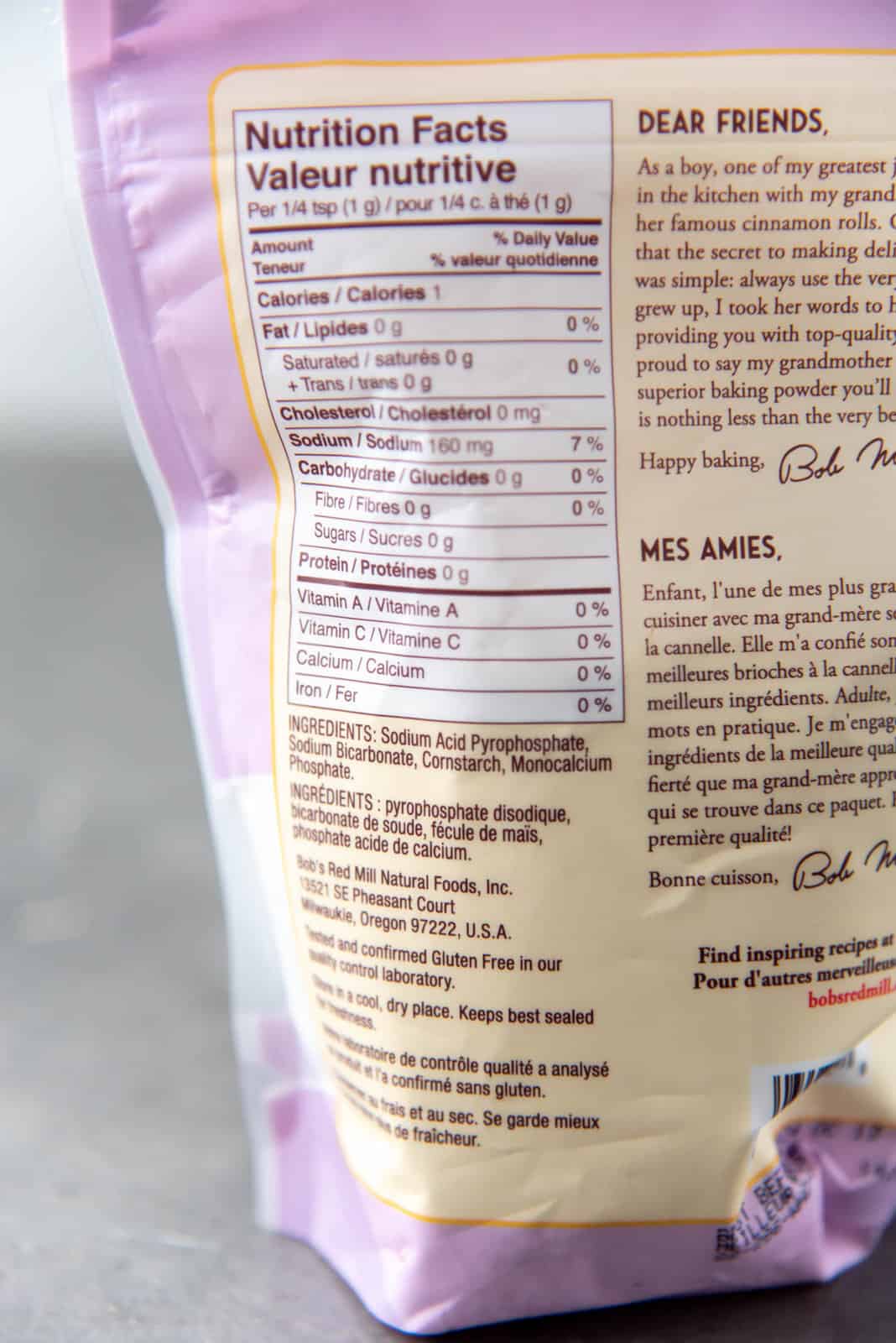 A close up of the ingredient list in Bobs red mill baking powder.
