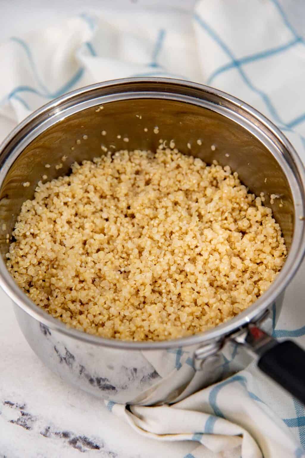 How To Cook Perfect Fluffy Quinoa (On The Stove) - The Flavor Bender